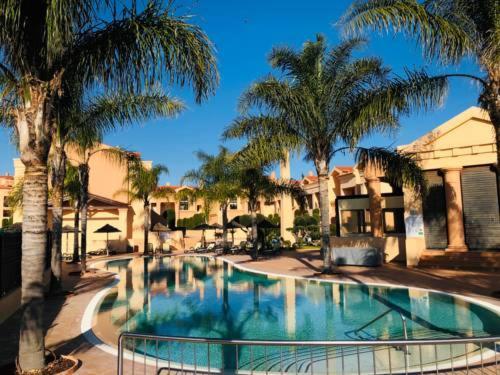 Luxury Apartment - T2 Vue Sur Piscine - Luz المظهر الخارجي الصورة